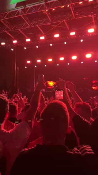 Video from Carl Cox (Scène Fizz) on October 4, 2025