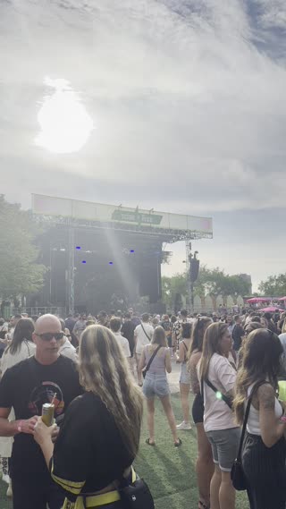 Video from Anjunadeep @ OfF Piknic, Montréal on July 5, 2025