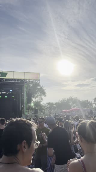 Video from Anjunadeep @ OfF Piknic, Montréal on July 5, 2025