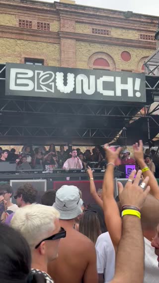 Video from Bora Uzer @ Brunch Electronik Barcelona on May 31, 2025
