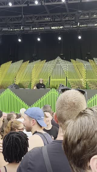 Video from Hernan Cattaneo (Scène Fizz) on August 23, 2025