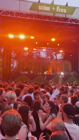 Video from DJ Tennis B2B HAAI B2B Luke Alessi (Scène Fizz) on June 9, 2025