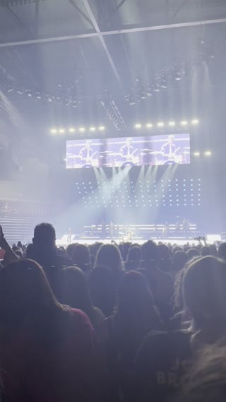 Video from Jonas Brothers, The Tour, Salt Lake City on November 5, 2023