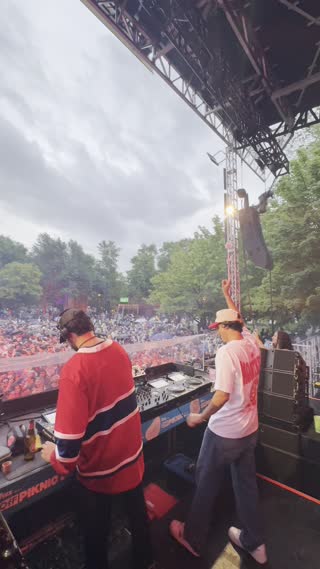 DHB @ OfF Piknic, Montréal on ReLive