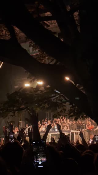 Video from Fred Again @ OfF Piknic, Montréal on October 6, 2024