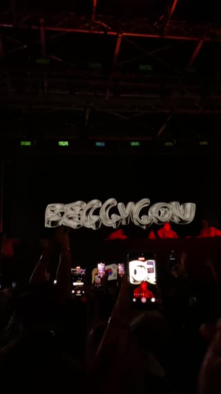 Video from Peggy Gou (Scène Fizz) on September 19, 2025