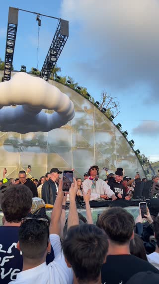 Video from Keinemusik @ Exposition Park, Los Angeles - Curated by @grouptherapy_eg on May 5, 2024