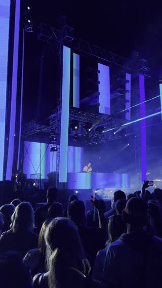 Video from Tiësto @ Riverside on September 13, 2025