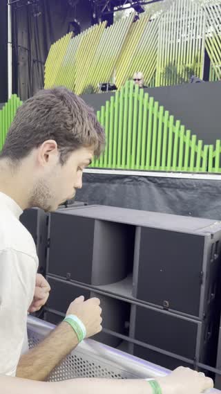 Video from DJ Tennis B2B HAAI B2B Luke Alessi (Scène Fizz) on June 8, 2025