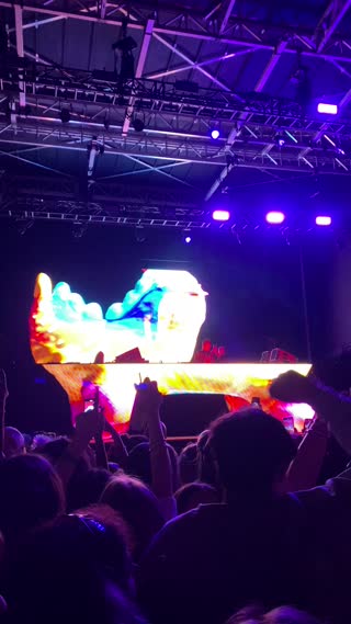 Video from Peggy Gou (Scène Fizz) on September 20, 2025
