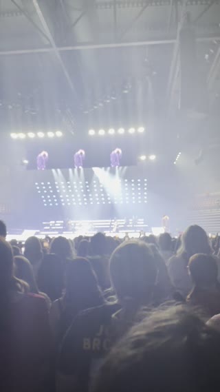 Video from Jonas Brothers, The Tour, Salt Lake City on November 5, 2023