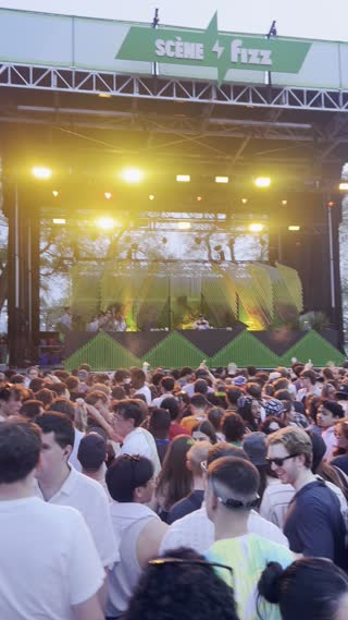 Video from DJ Tennis B2B HAAI B2B Luke Alessi (Scène Fizz) on June 9, 2025