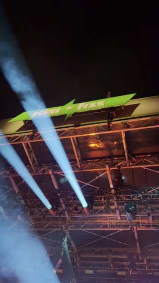 Video from Nora en Pure (Scène Fizz) on October 18, 2025