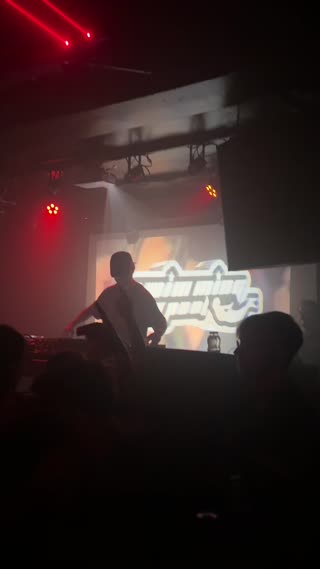 Video from Swimming Paul @ Newspeak, Montréal 🇨🇦 on March 16, 2025