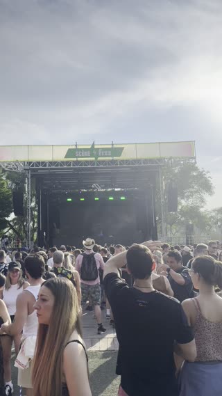 Video from Anjunadeep @ OfF Piknic, Montréal on July 5, 2025