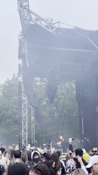Video from Armin Van Buuren @ OfF Piknic, Montréal on May 18, 2025