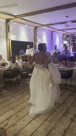 Video from Julia & Costa on April 26, 2025