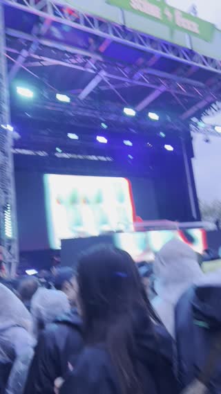 Video from Marlon Hoffstadt @ OfF Piknic, Montréal on May 24, 2025